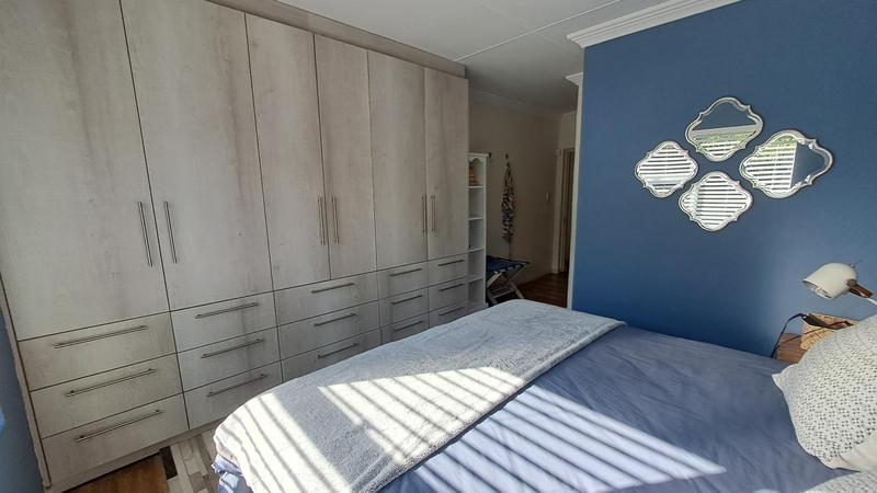 4 Bedroom Property for Sale in Stilbaai Wes Western Cape